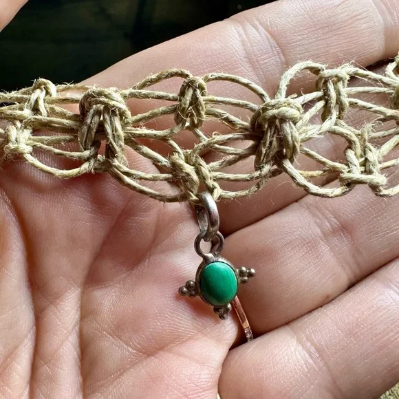 1990’s Macrame necklace with Malachite and silver pendant. - Picture 8 of 13